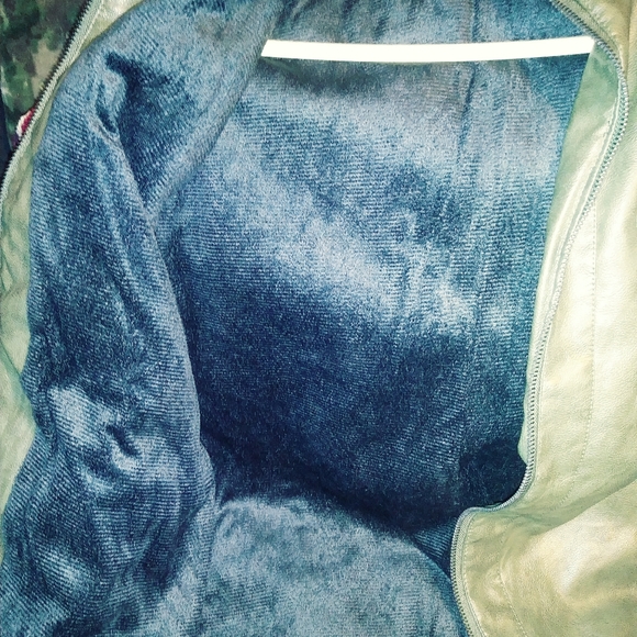 Yes - Picture 4 of 4